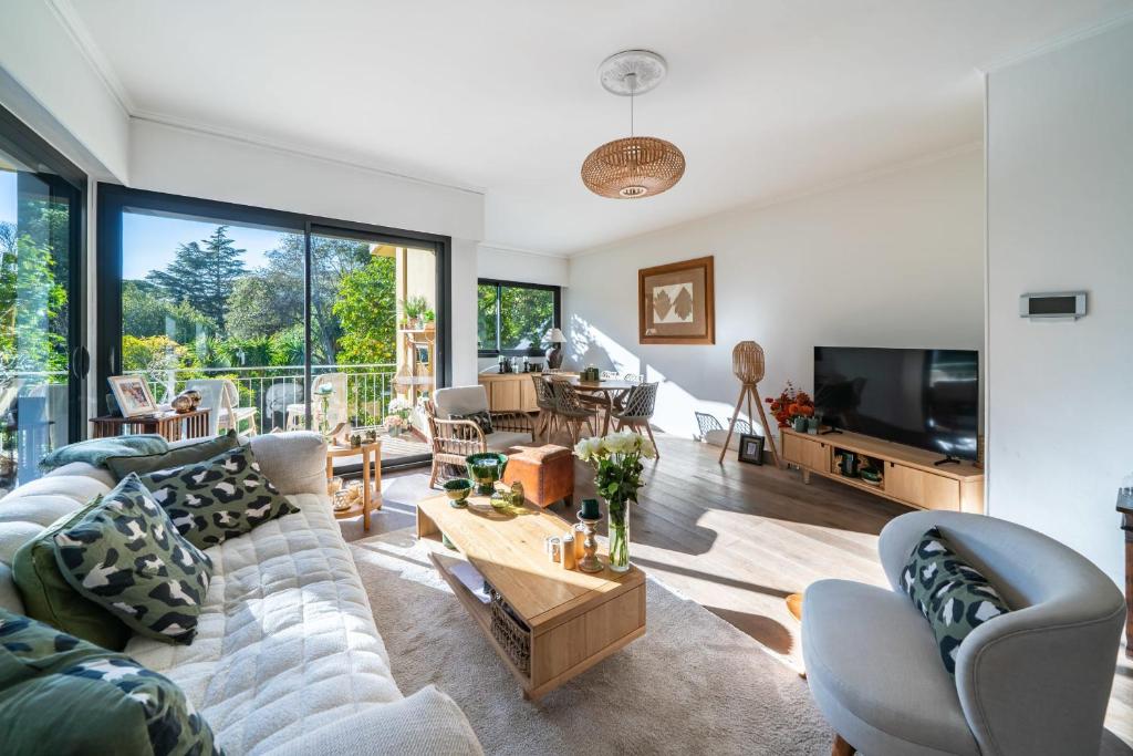 COZYSTAY 1827 - Beautiful 3-room apartment with large private terrace