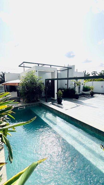 Private 2 Bedroom with Pool in Accra