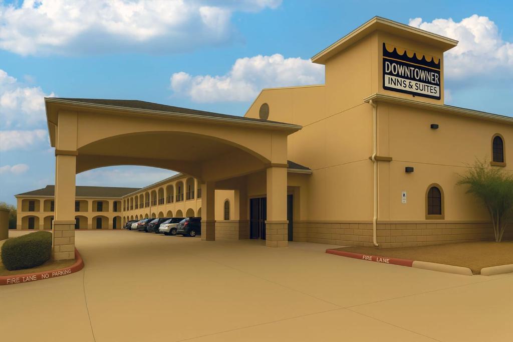 Downtowner Inns & Suites IAH Airport - Humble TX US 59