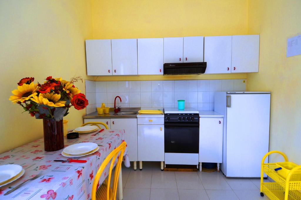 Appartamenti Del Sole - Two-Bedroom Apartment With Balcony And Sea View