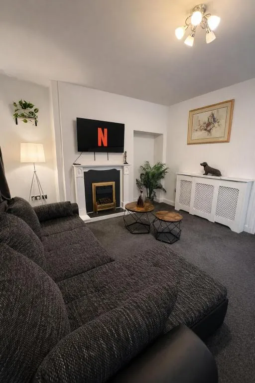 Contractor & Family Sleeps 5 Bham HS2 Parking for 3