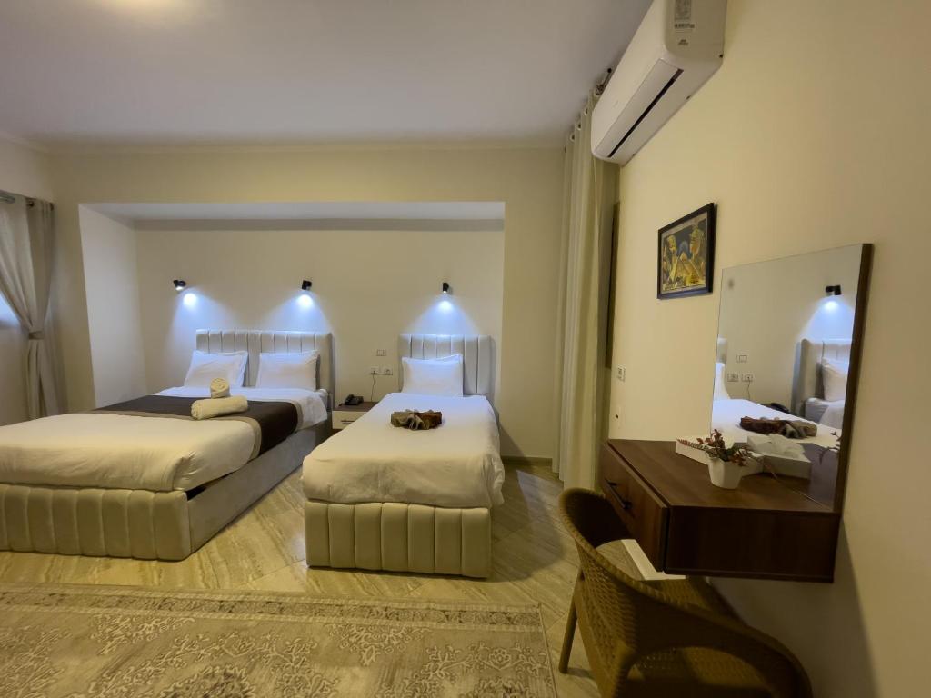 Pyramids Sunshine View - 18