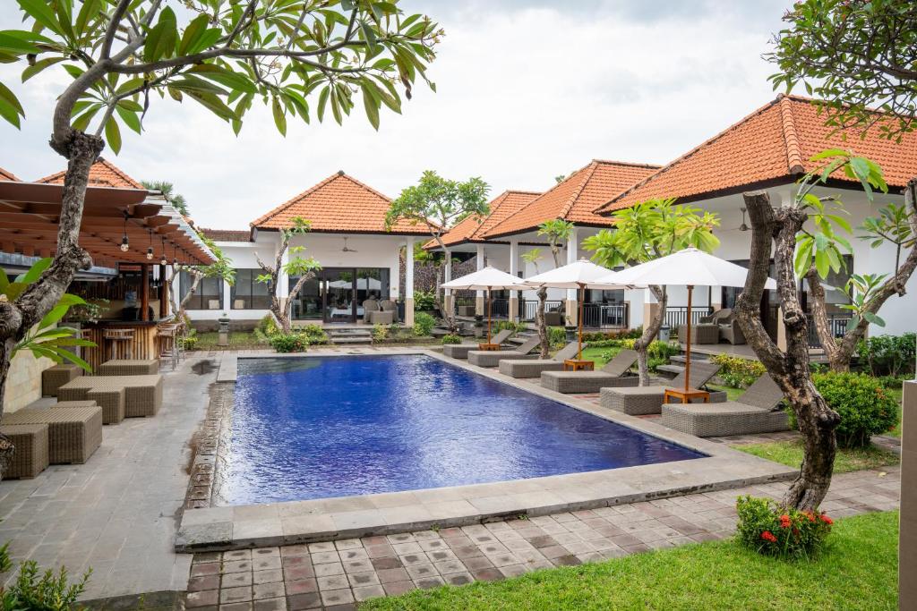an image of a swimming pool in a villa at Tulamben Dive Resort in Tulamben