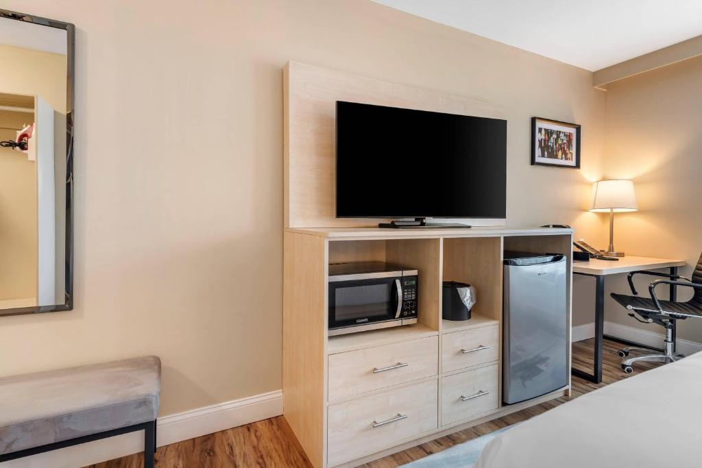 Casco Bay Hotel Portland Airport - Maine Mall, an Ascend Collection Hotel photo
