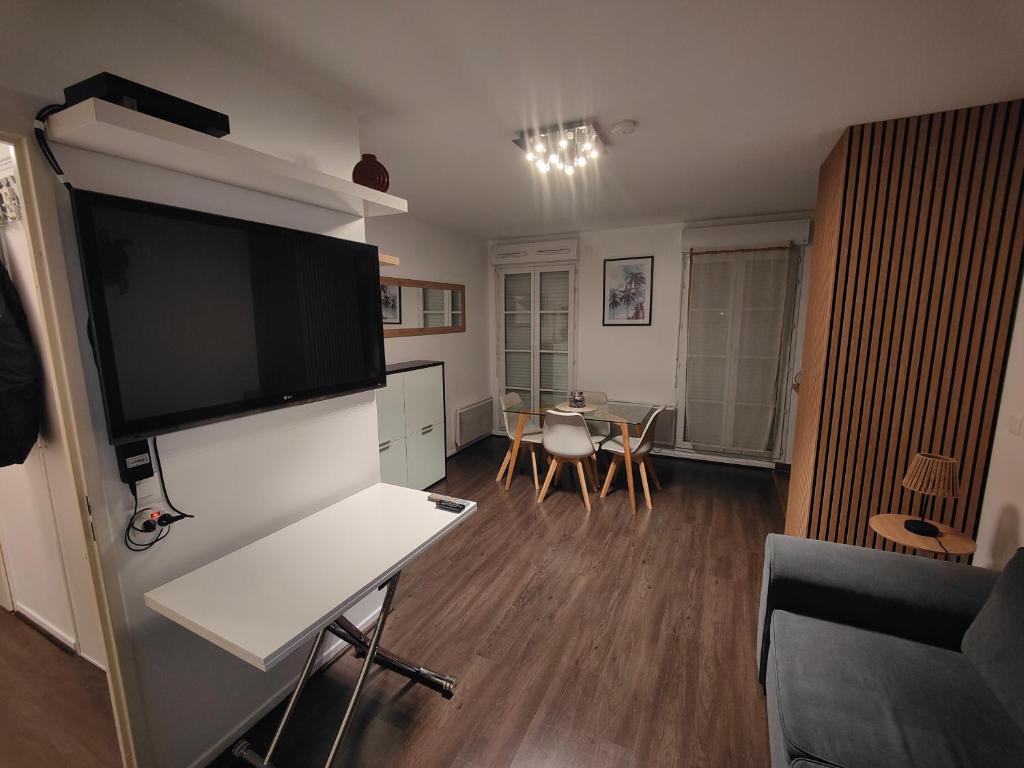 Lieu ideal Disney et CC Val d'Europe plus Parking pour 4 à 6 personnes