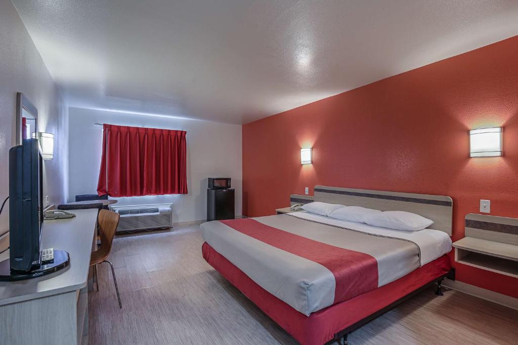 Motel 6-Pasadena, TX - 