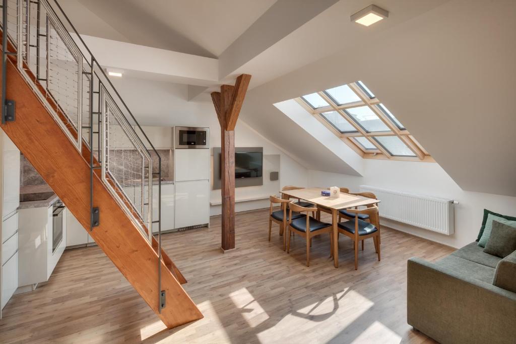 Louren Apartments - 