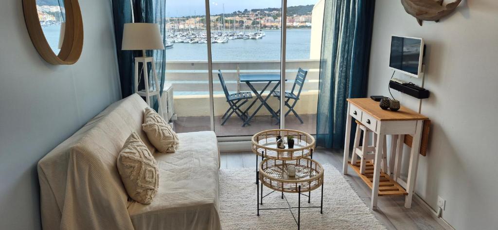 Petit cocon climatisé, vue mer et wifi