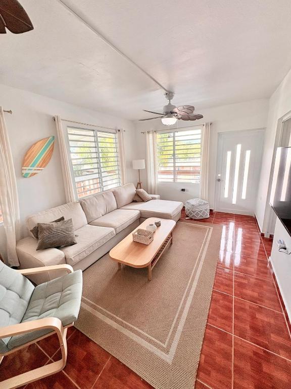 Villa 1 Oceanview Rooftop - 2 mins to beach