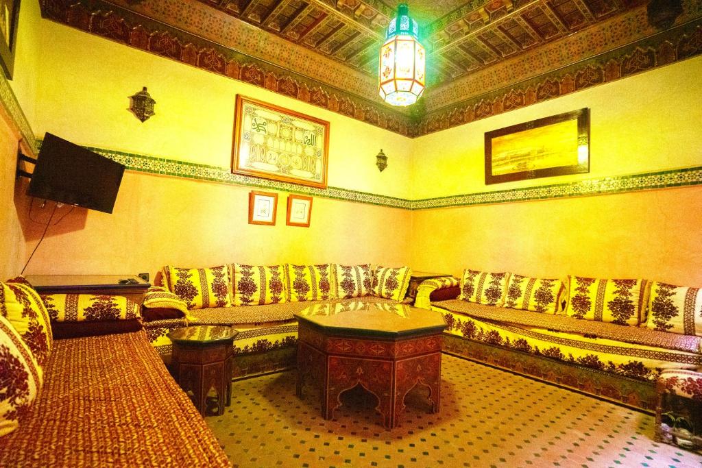 Riad Atlas with 3 Pools & Jacuzzi near Medina — photo 6