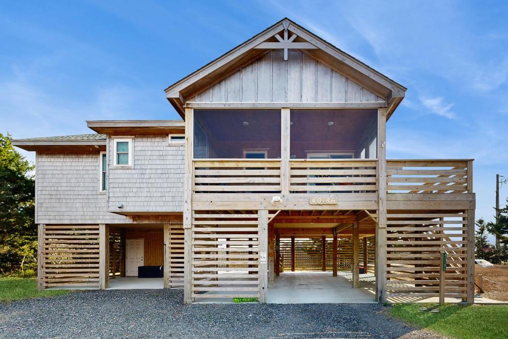 a large wooden house with a gambrel roof at AV723 Prickly Pear 723 in Avon