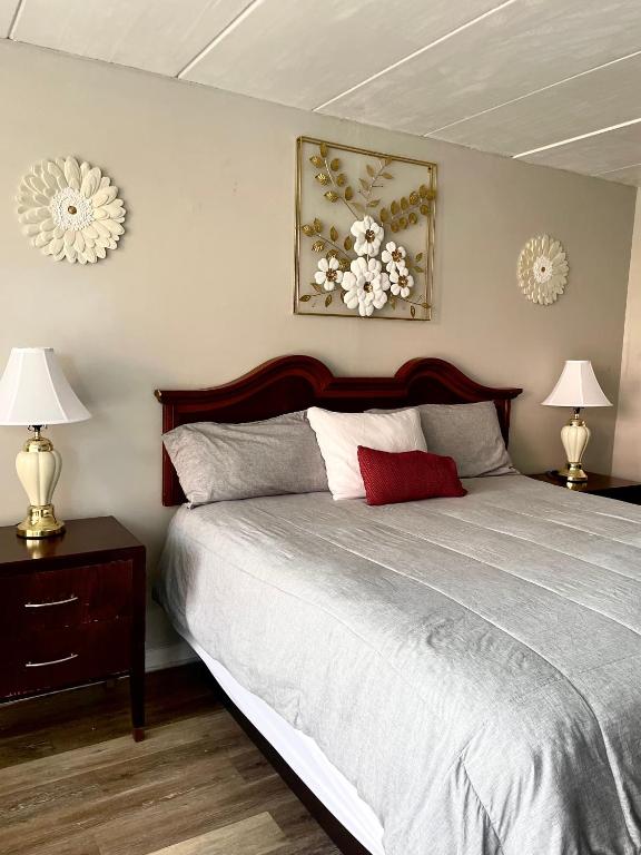 APM Inn and Suites - Housity