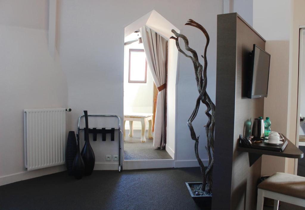 Hotel Des Bains - Prestige Double Room With Side Sea View