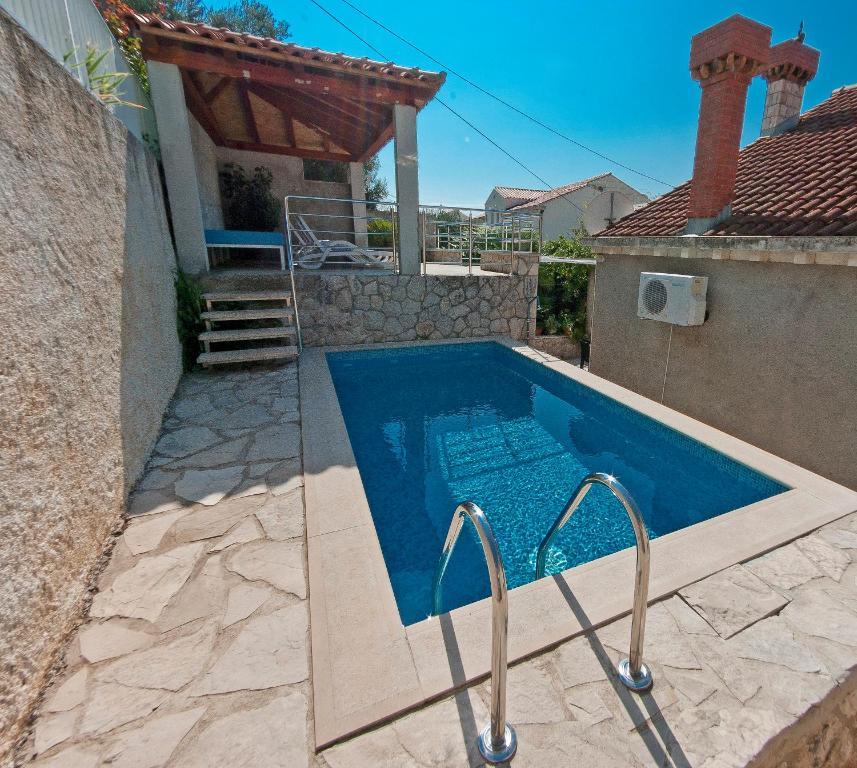 Holiday Home Ivanino - Maison 6 Chambres