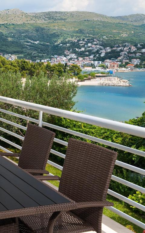 The Beach Apartments