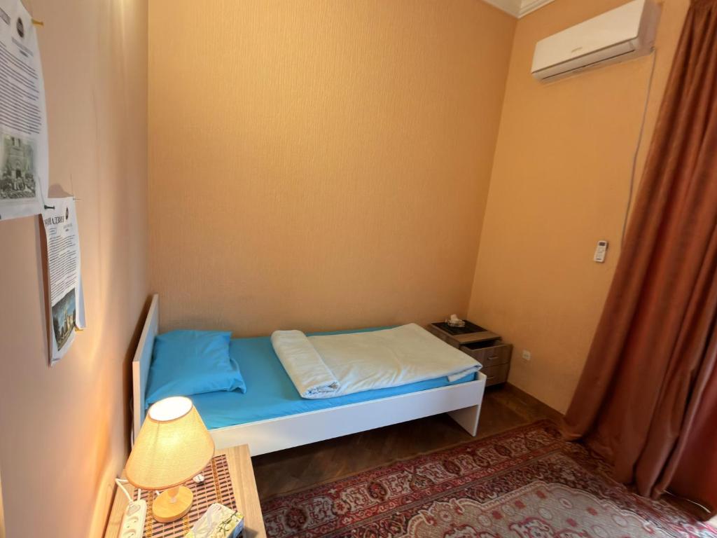 فضای داخلی Bridge House Yerevan Armenia در ایروان - تصویر ۳