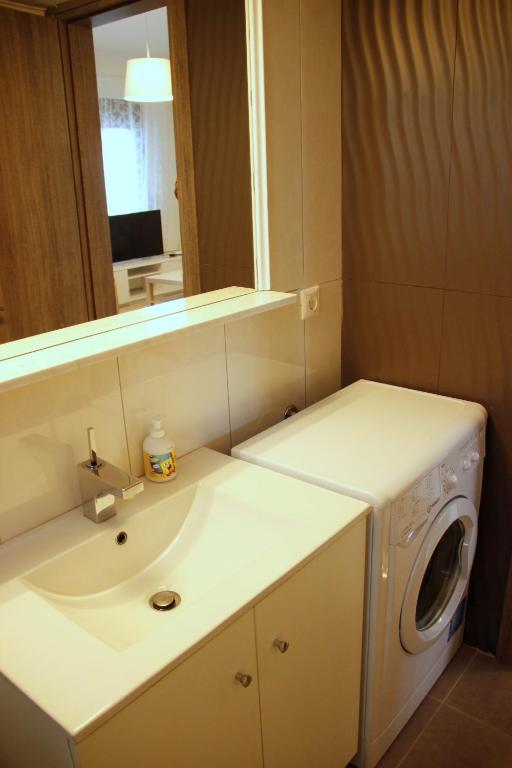 Zdjęcie z galerii obiektu Polychrono Apartments w mieście Polychrono