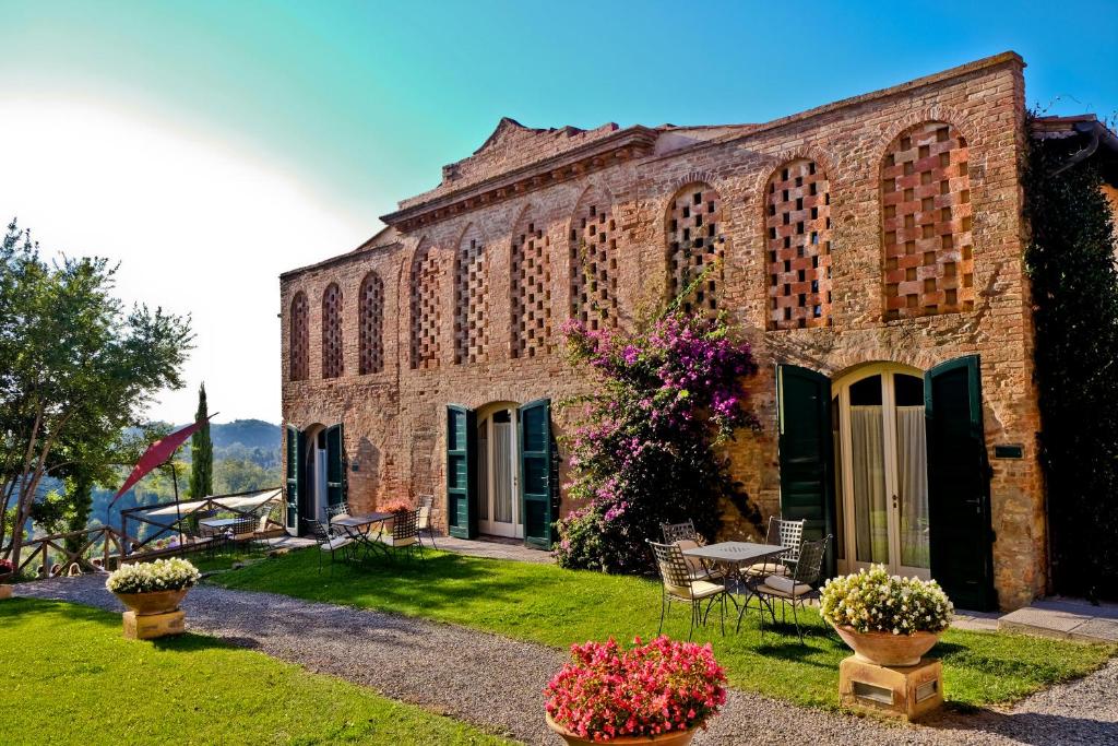 Vonkajšia záhrada v ubytovaní Borgo Colleoli Resort