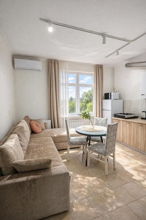 Central City Balcony Apartments photo 7