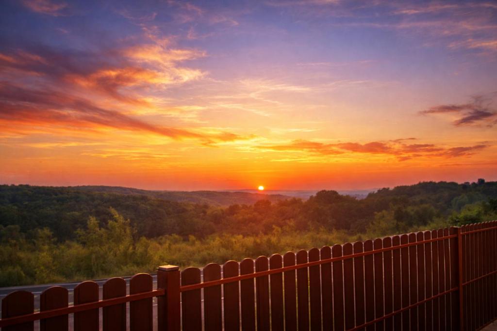Pensiunea View Cluj, panoramă superbă, liniște în natură, acces rapid la oraș