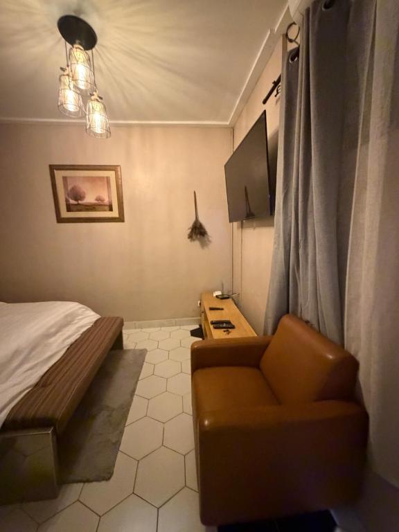 Mboa Teaty Break HOUSE