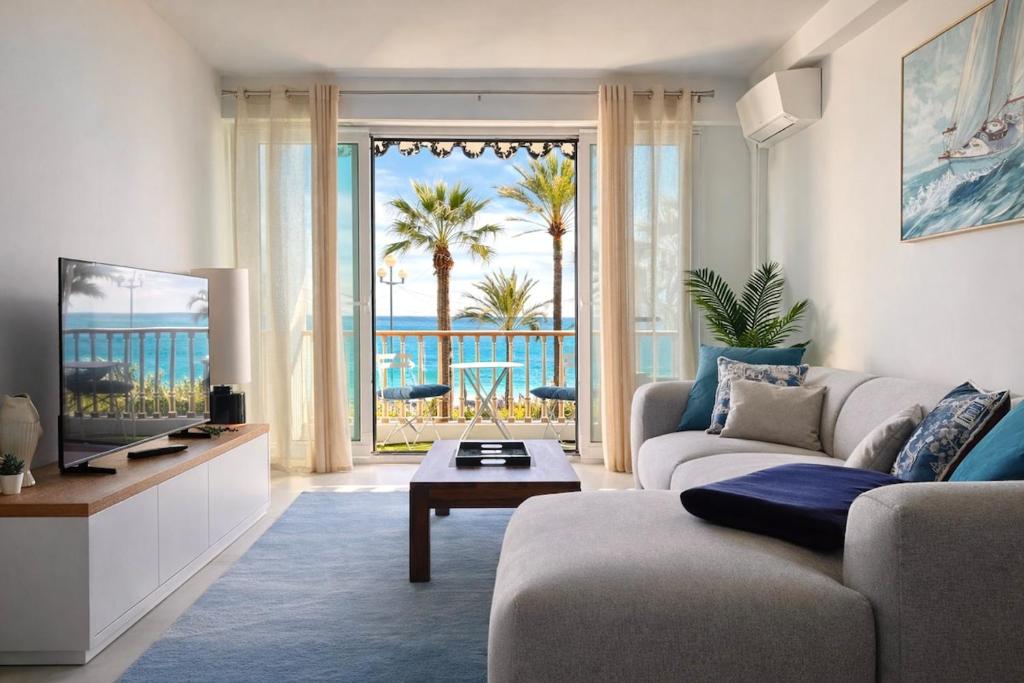Luxury Beachfront 2BR Promenade des Anglais