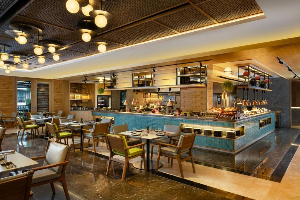 Courtyard by Marriott Bali Seminyak Resort photo 5