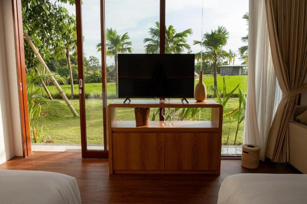 Padi Villa Canggu - Люкс с видом на сад