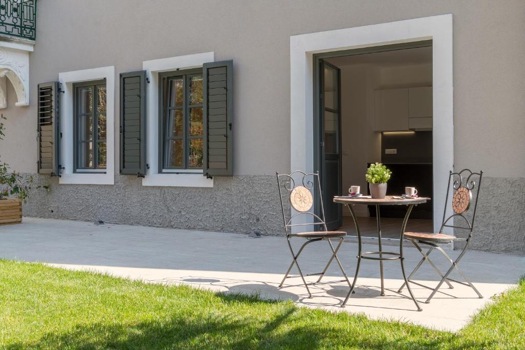 Residence La Torre con private park - Superior Studio With Garden