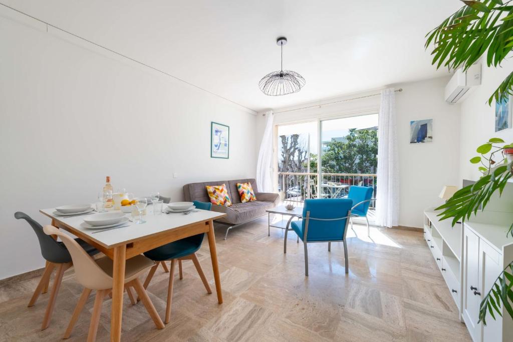 2-Br Apartment with Terrace Near Cannes Centre