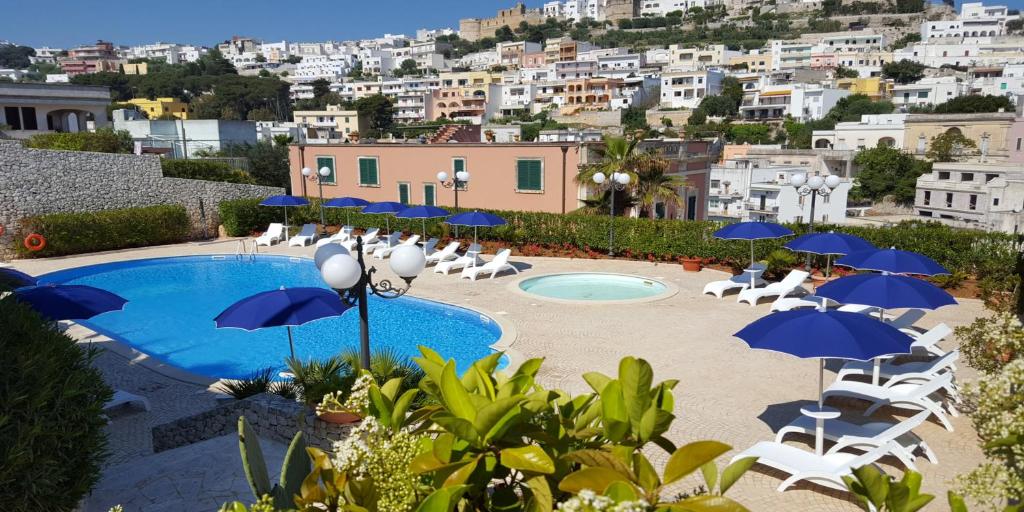Bazén v ubytování Hotel Ristorante Panoramico nebo v jeho okolí