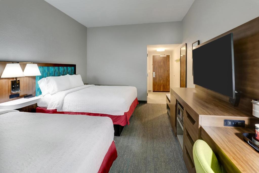 Hampton Inn Beaufort - Habitación Con Dos Camas Grandes (4 Adultos)