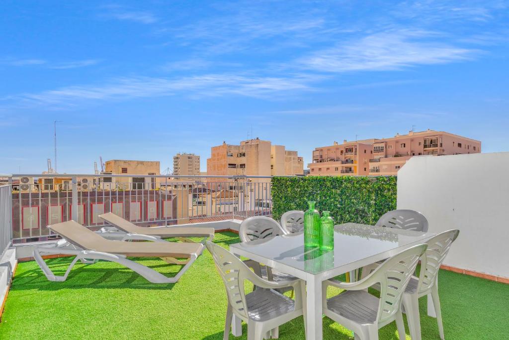 Central Duplex & Terrace Views by ELE Apartments