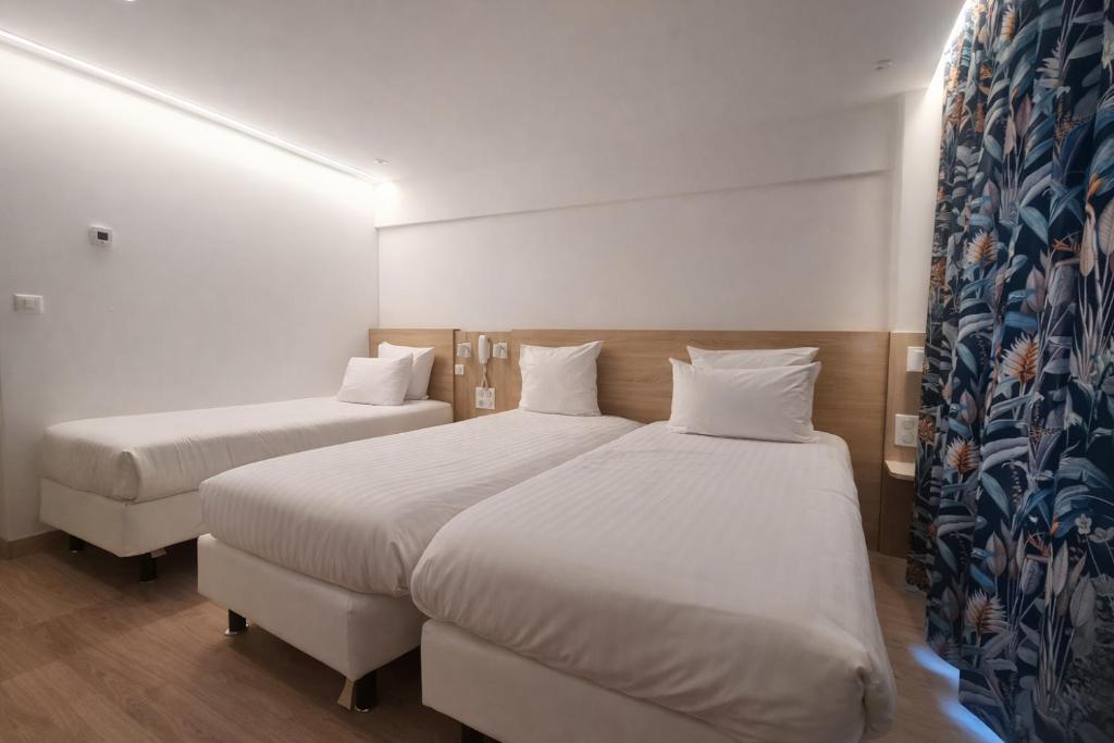 Geographotel Paris-Roissy CDG Airport - Comfort Triple Room
