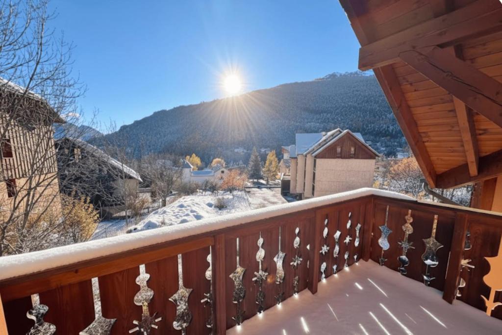 Charming and bright cottage in Briançon