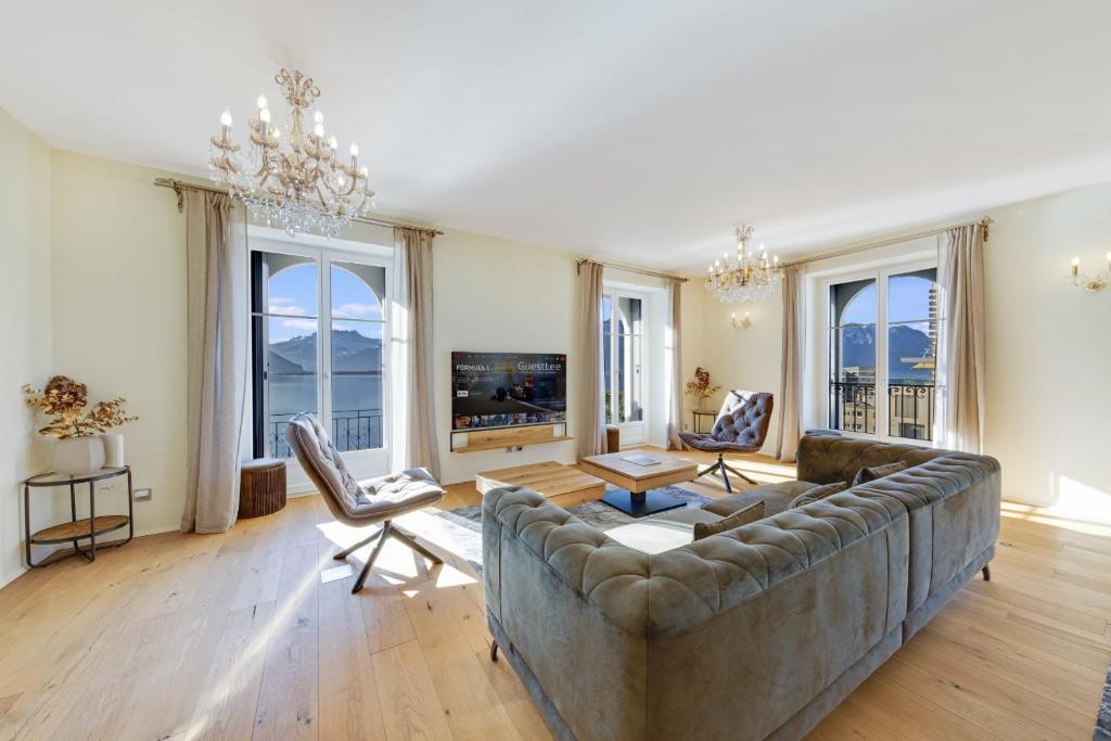 Modern 3-Bedroom Lakeview Apartment in Montreux by GuestLee