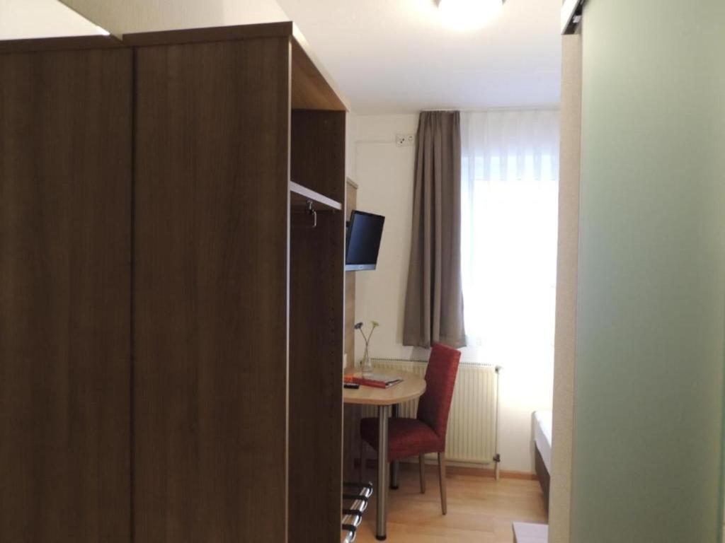 Hotel-Gasthof Neue Post - Budget Single Room