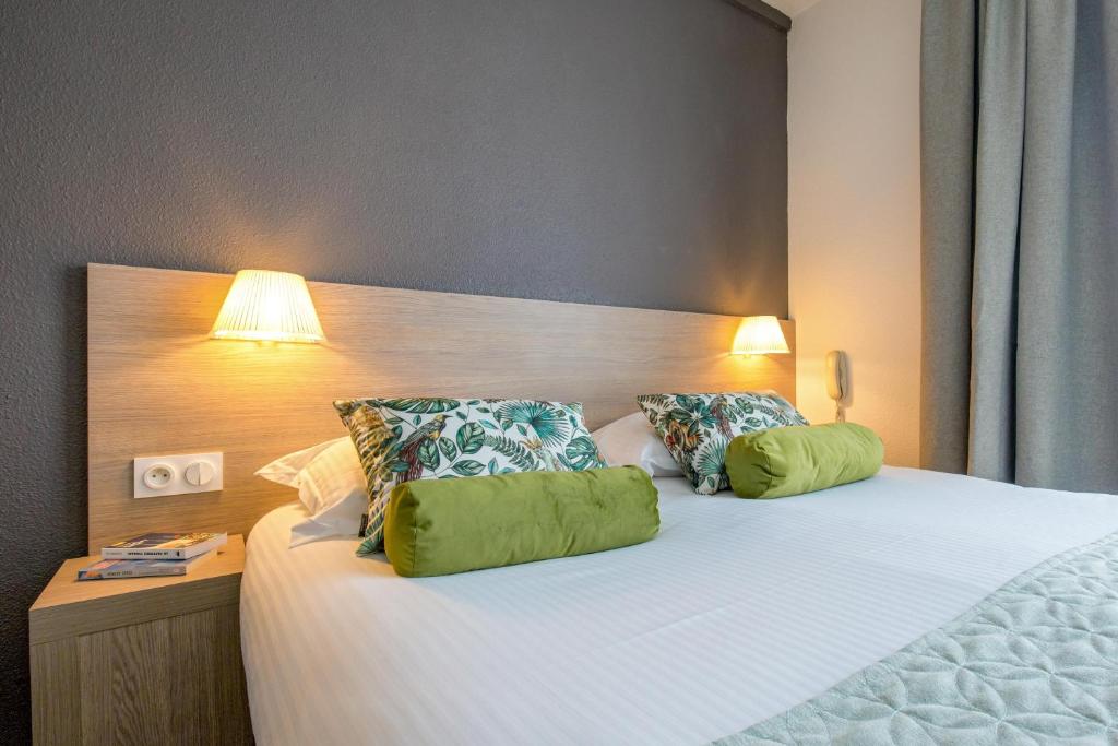 Best Western Plus La Marina - Standard Queen Room