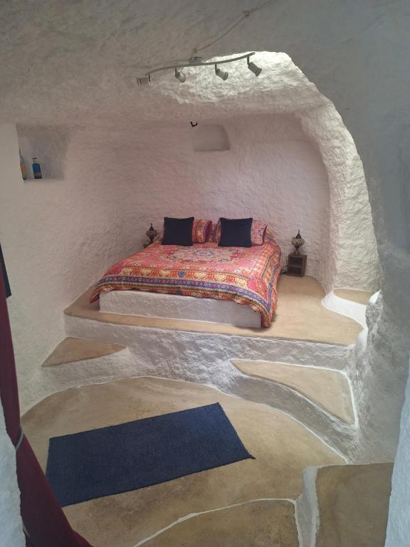 Gallery image of Cuevas Azul in Baza