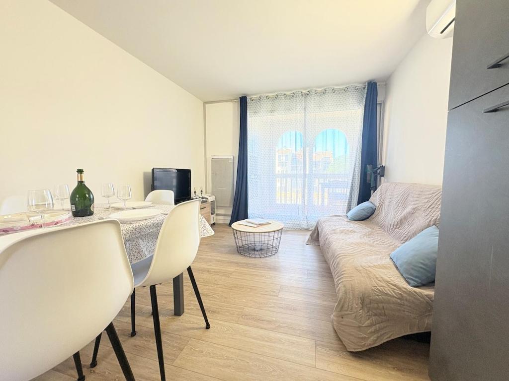 Appartement 6 pers Clim,Piscine,Parking,2 Balcons