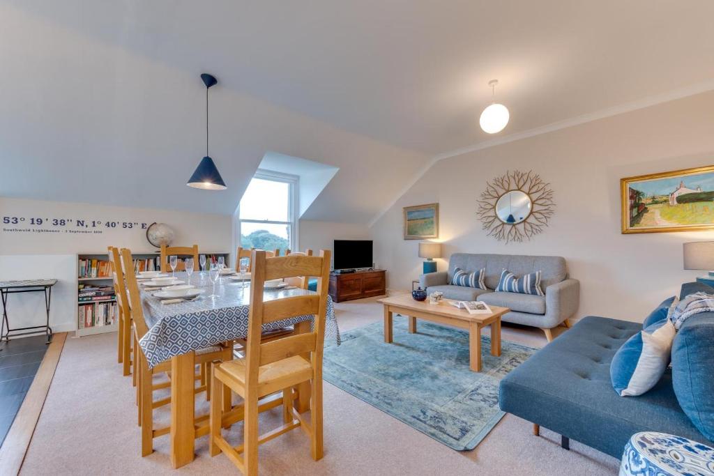 2 Bed in Southwold oc-sel 4