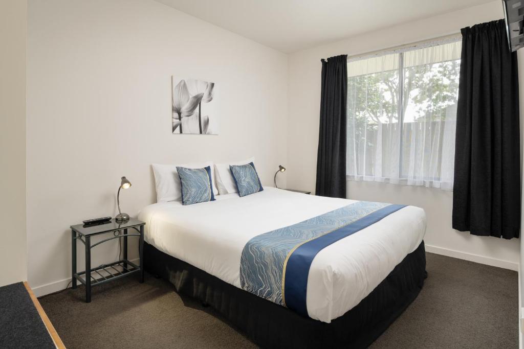 ASURE Phoenix Motor Inn - 