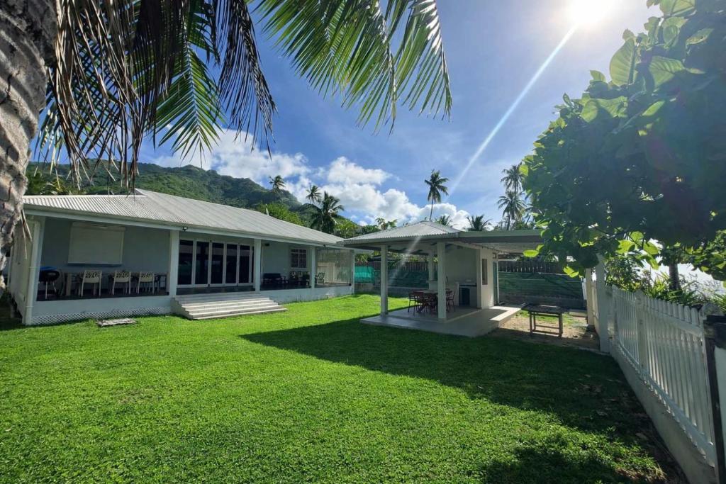 3BR Beachfront Villa Steps from the Lagoon