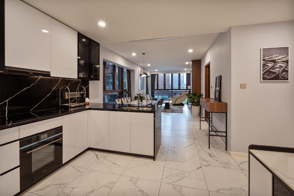 Căn Hộ Deluxe 3 Phòng Ngủ