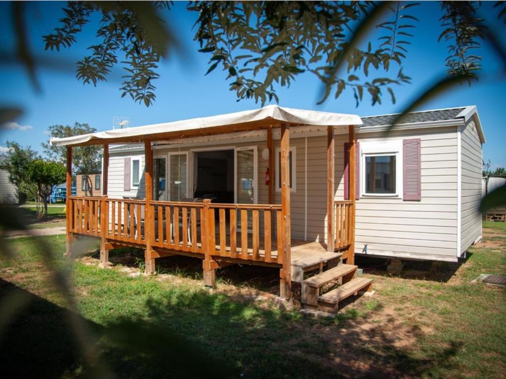 Mobil-home 3 chambres avec terrasse à Marseillan - API-1-52-876