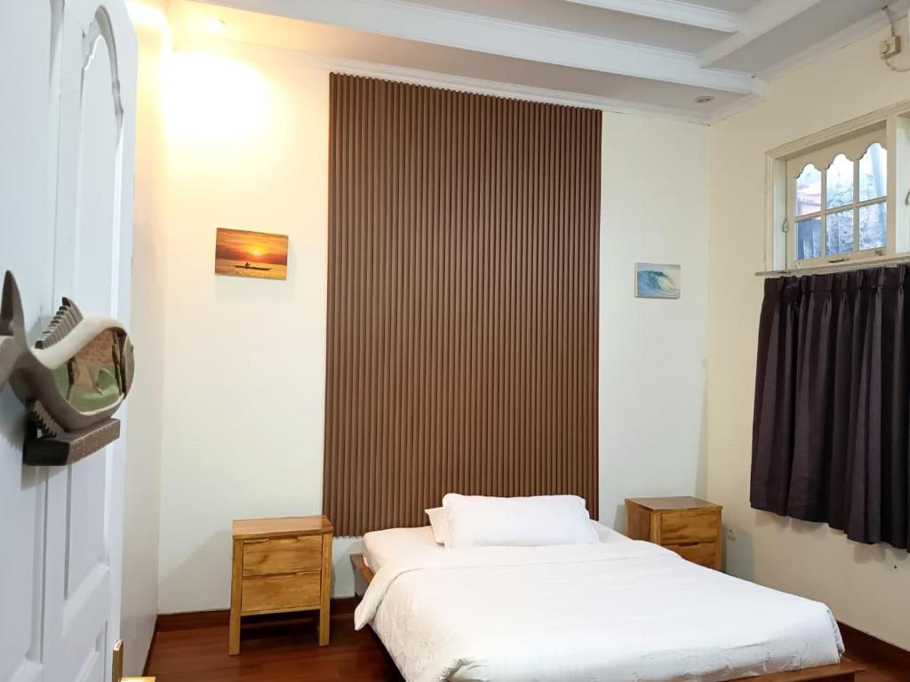 Sentosa Lodge - Double Room With Private Bathroom