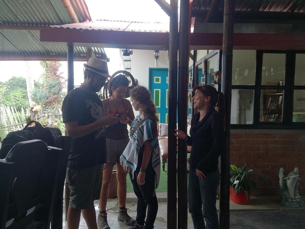Clientes alojados en Hostel Camelot Salento