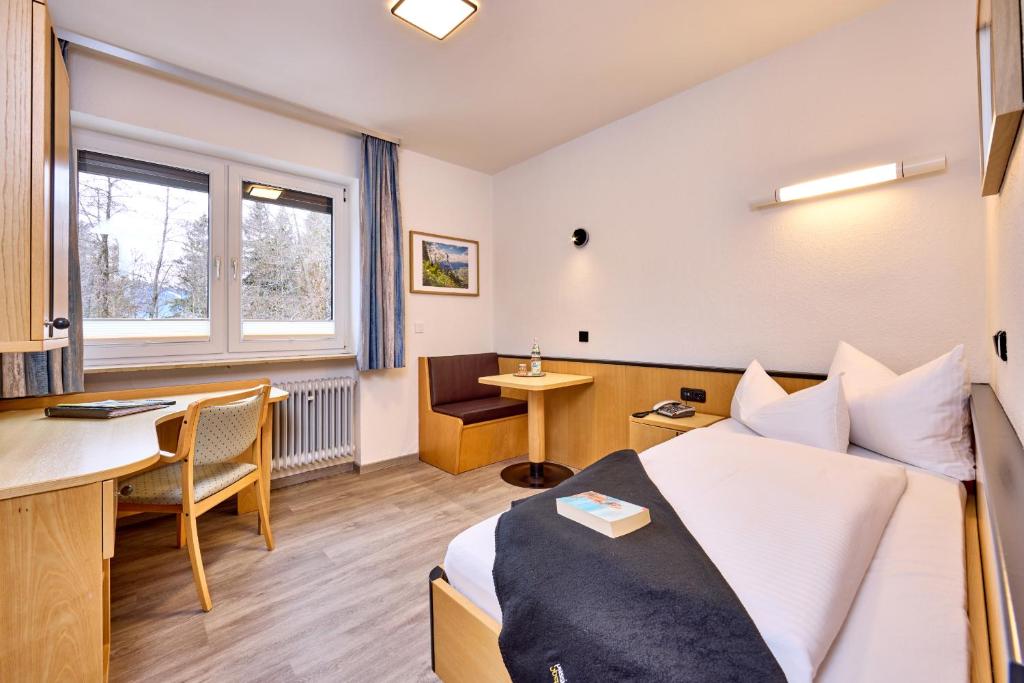 AURA-HOTEL Saulgrub - Single Room Without Balcony