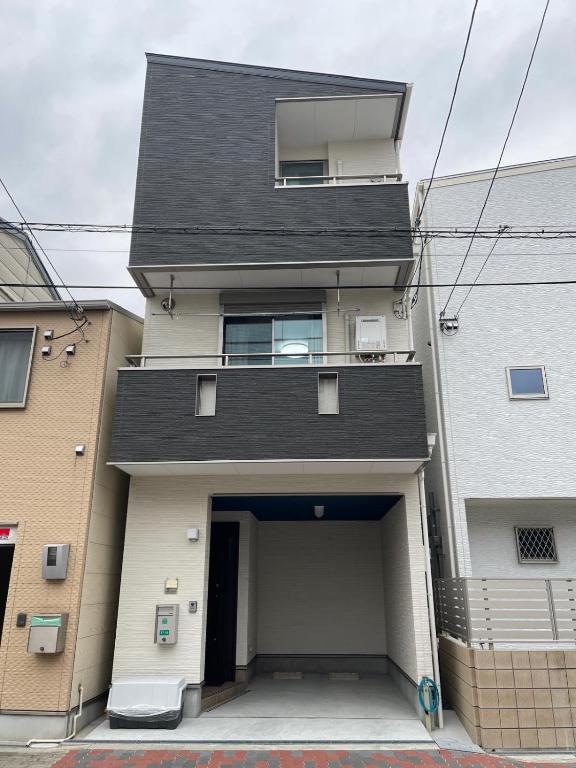 Osaka Namba 5 stations to Villa, 3 rooms, 2 toilets, 1 bathroom, Free Car park