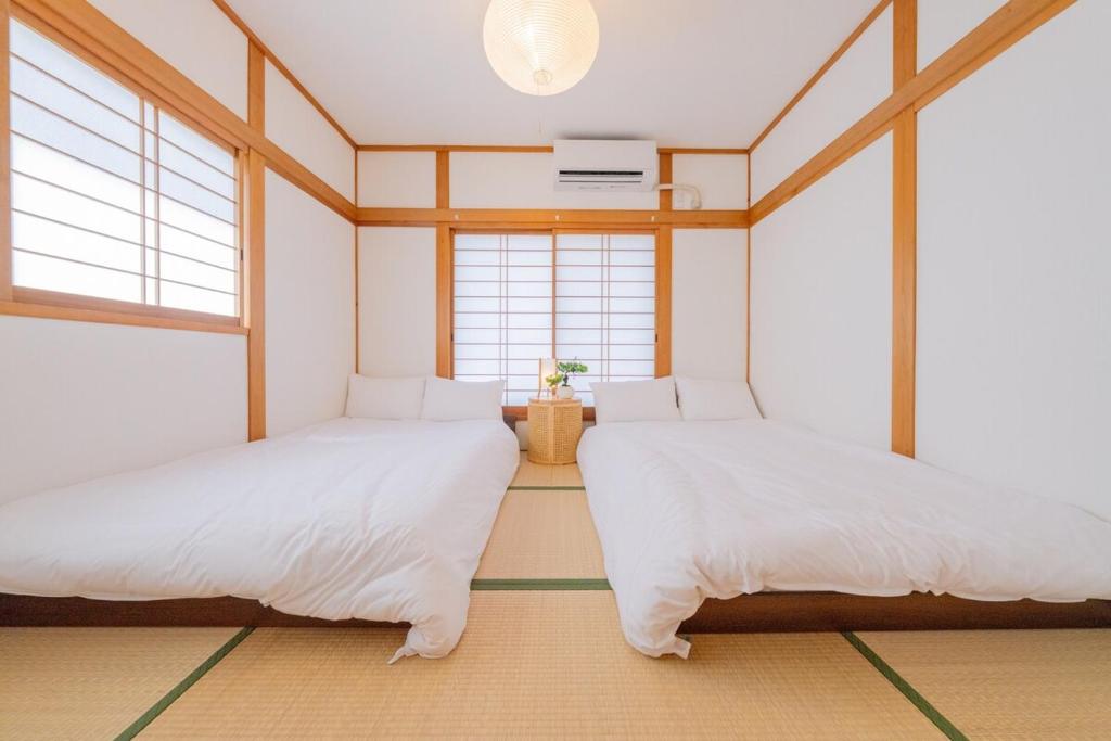 Momo 一棟貸切最大18名宿泊可能 小路駅徒歩2分 難波日本橋直通 無料駐車場あり